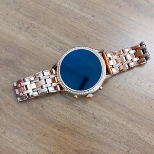 Fossl smart watch